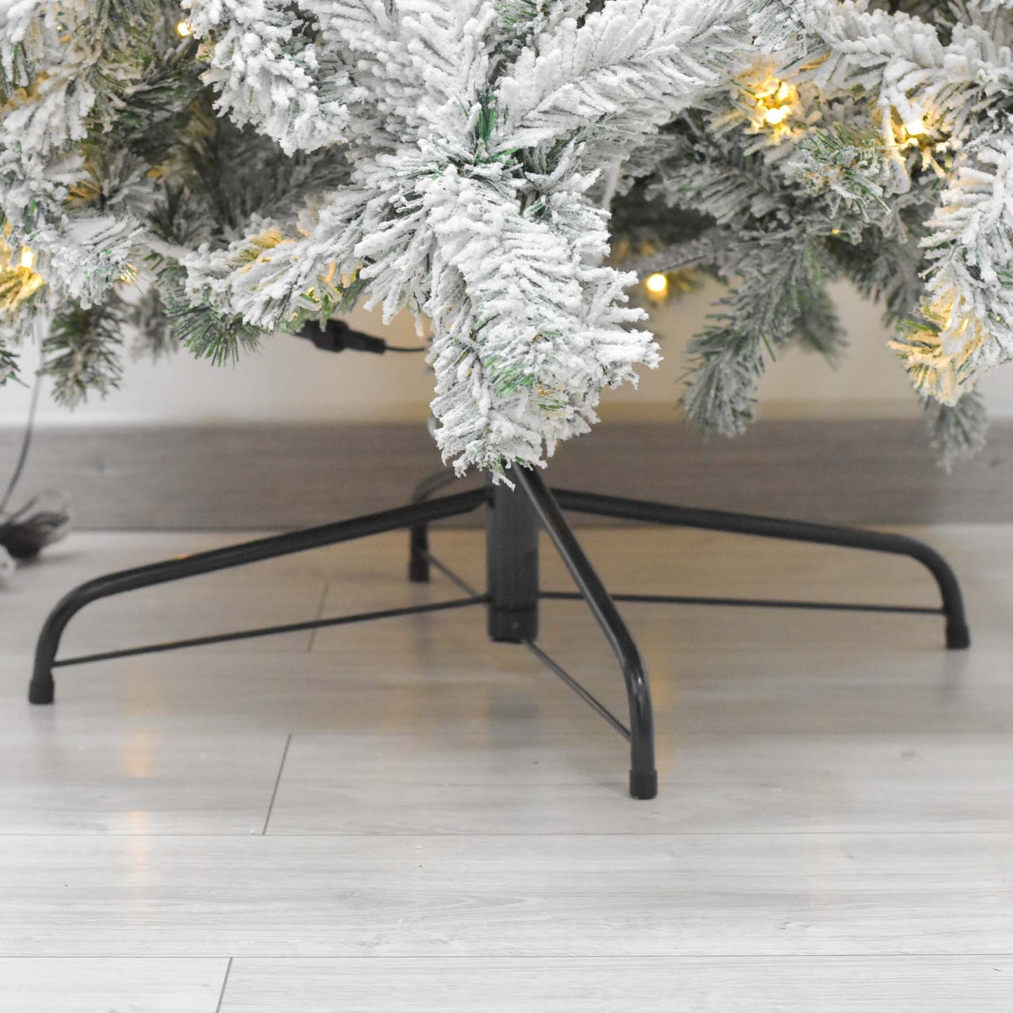 Árbol con Luces 1.80 mts - Ref. SA08