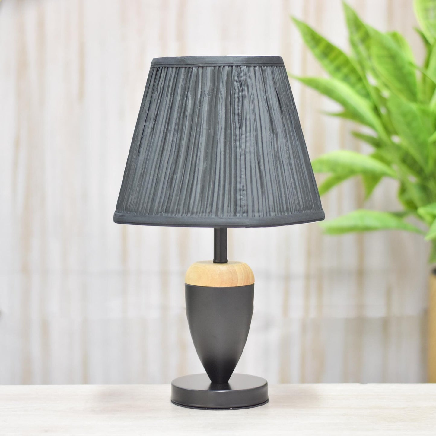 Lampara Con Caperuza 42x25 cms - Ref. RC178